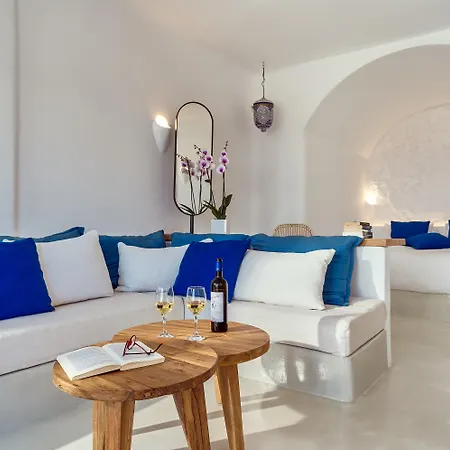 Finikia Memories 2* Oia (Santorini)